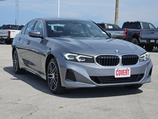 Used 2024 Gray BMW 330i image 3