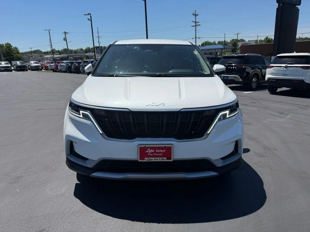Used 2024 White Kia LX image 9