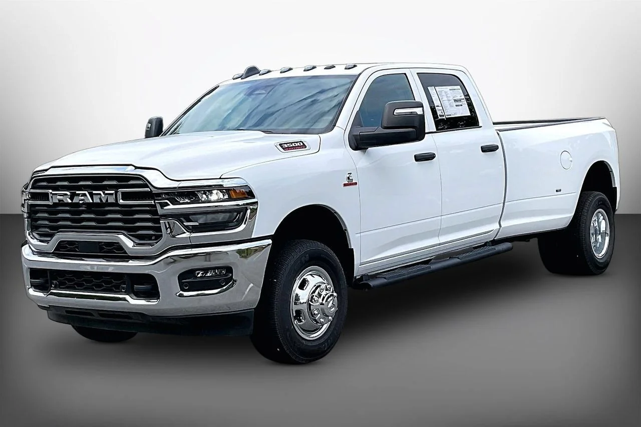 New 2026 Bright White Clear-Coat Exterior Paint RAM Tradesman image 4