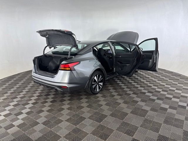 Used 2021 Gray Nissan 2.5 SV image 14