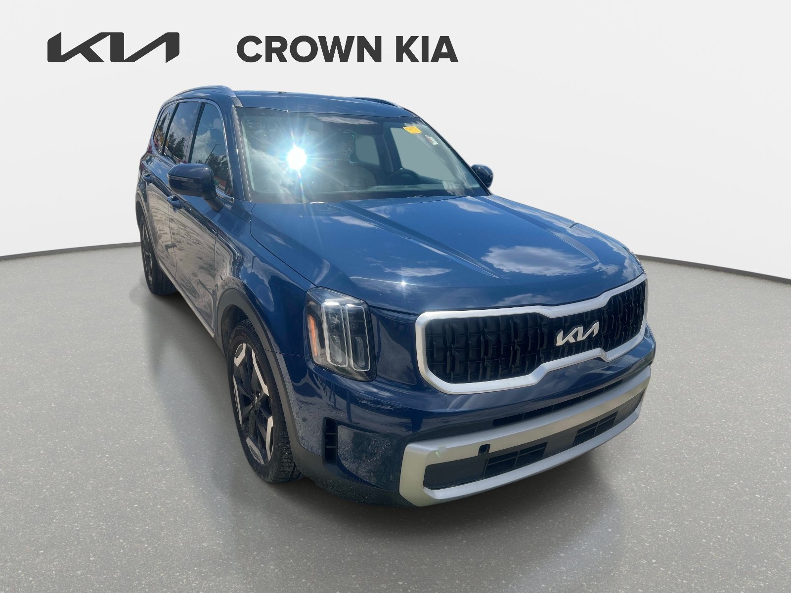 Used 2023 Midnight Lake Blue Kia EX image 3