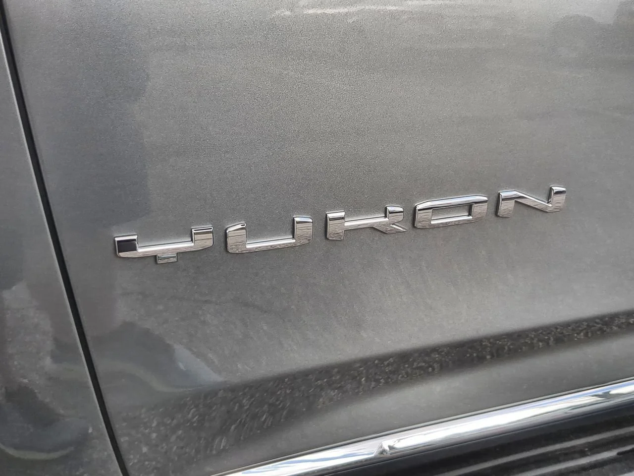 New 2026 Sterling Metallic GMC Elevation image 32