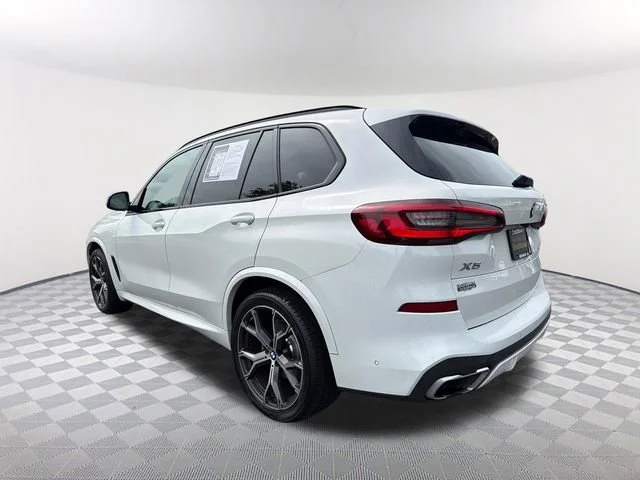 Used 2021 White BMW sDrive40i image 7
