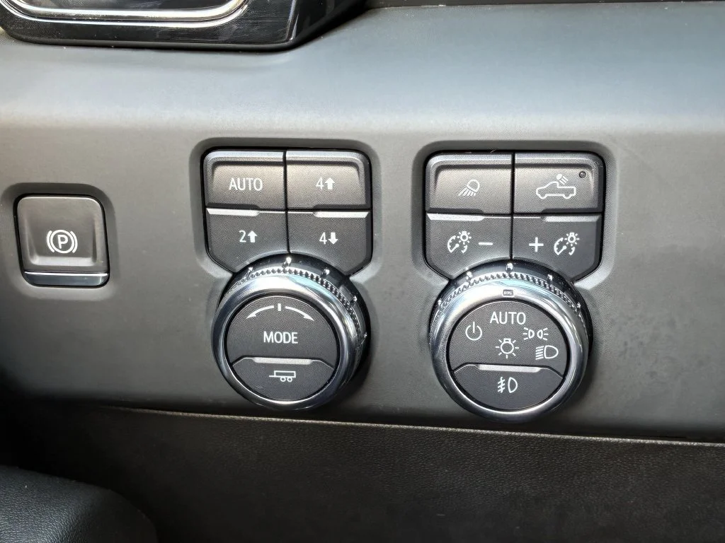 Used 2024 Summit White GMC AT4 image 25