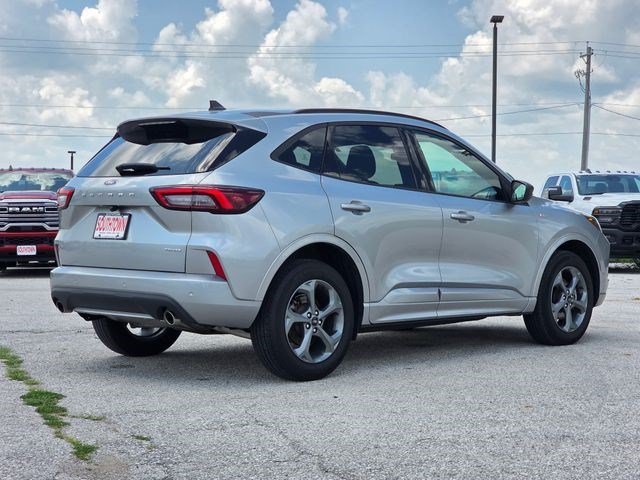 Used 2023 Silver Metallic Ford ST-Line image 7
