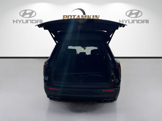 2024 Chevrolet Traverse LS - Photo 24