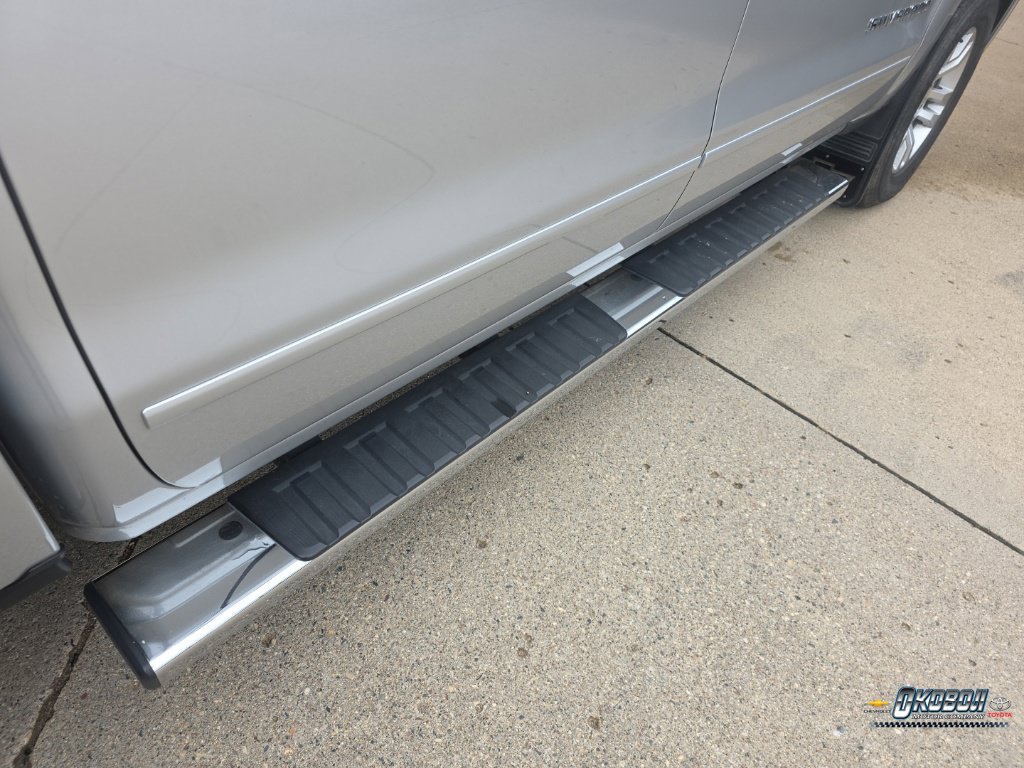 Used 2018 Silver Chevrolet LT image 9