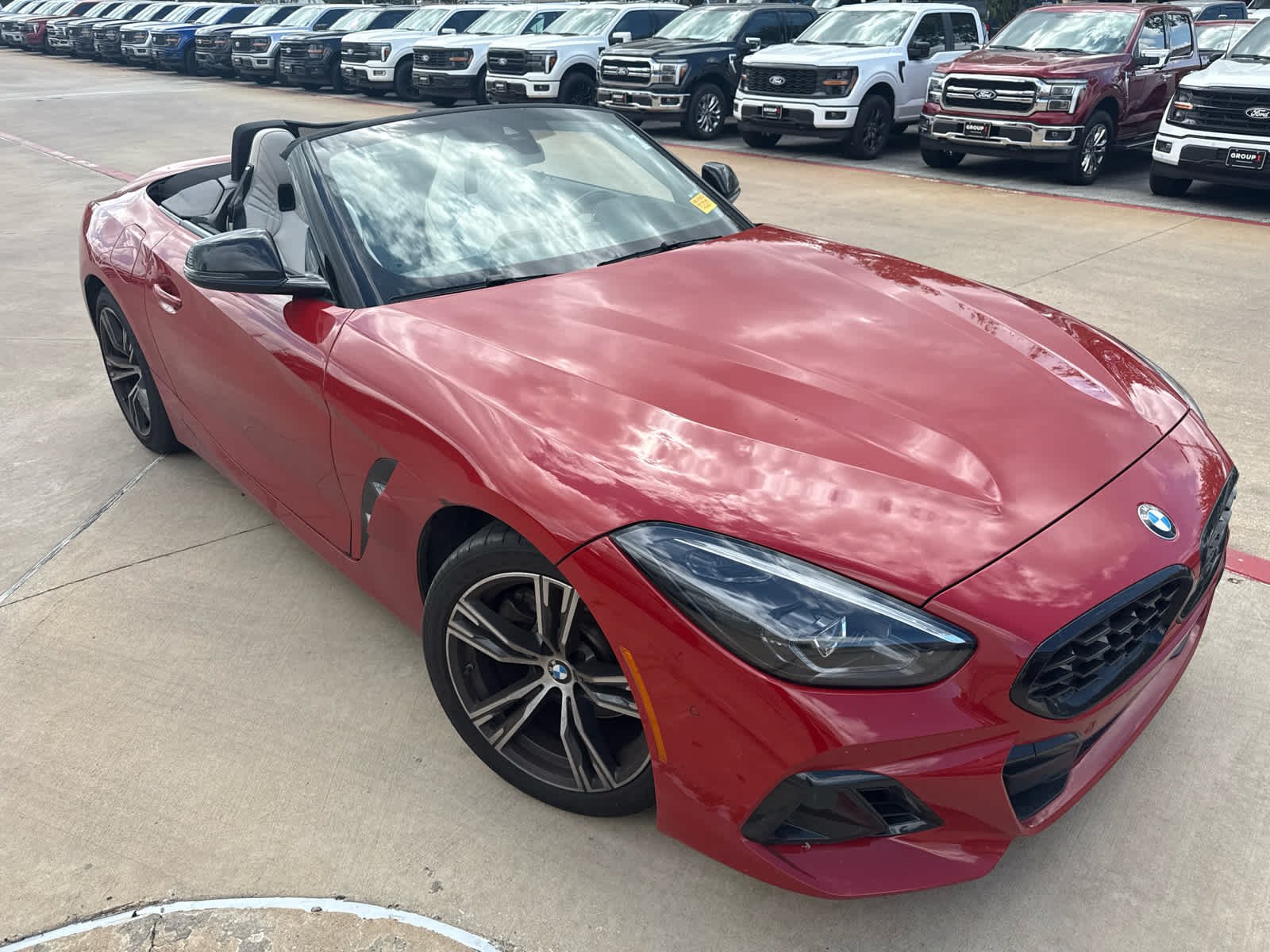 Used 2023 San Francisco Red Metallic BMW sDrive30i image 16