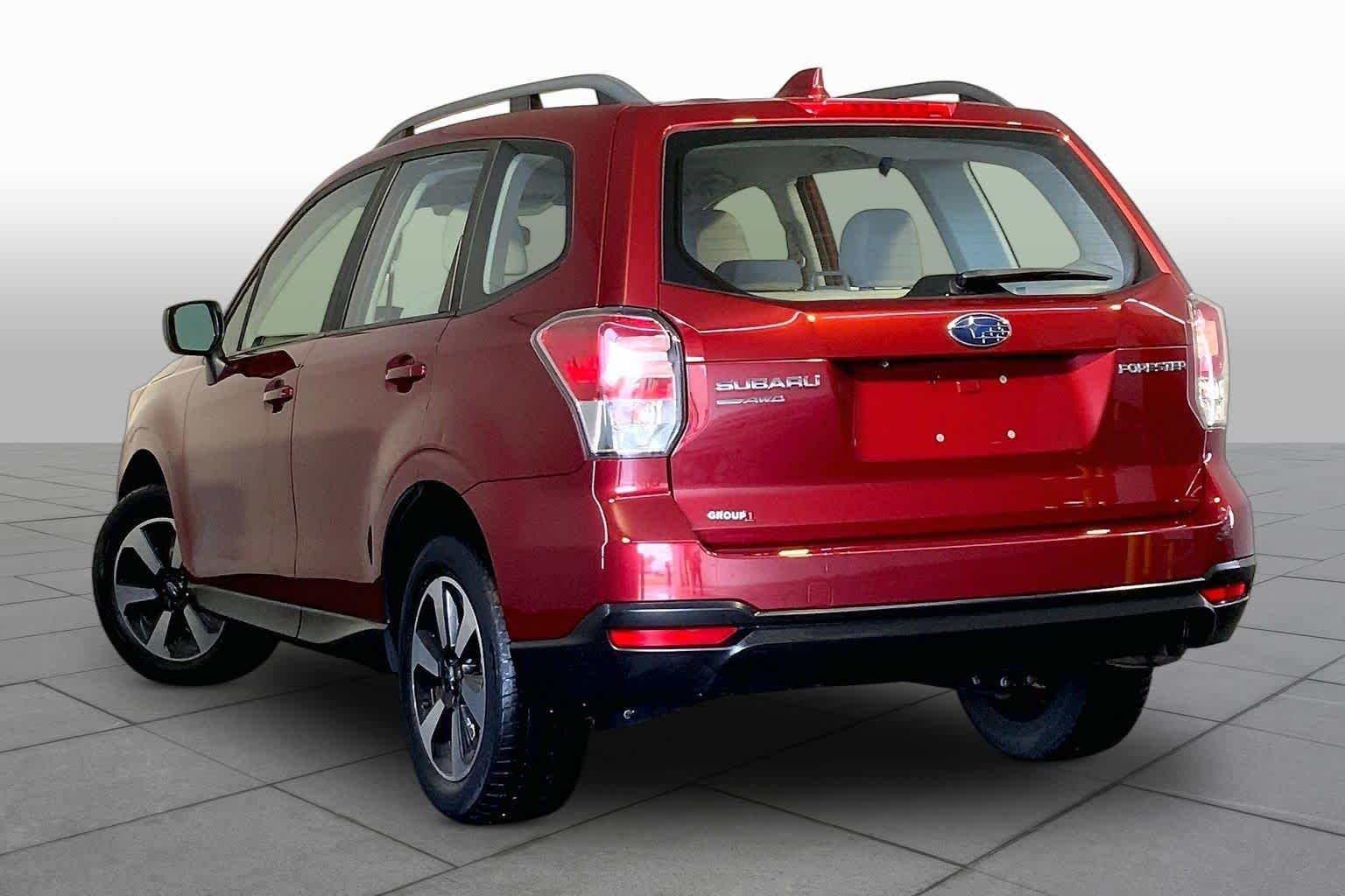 Used 2018 Venetian Red Pearl Subaru  image 12