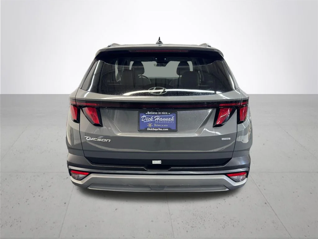 Used 2025 Gray Hyundai SEL image 5