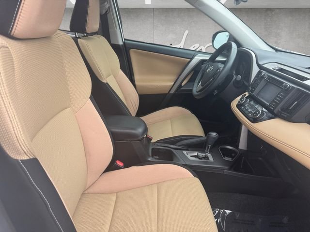 Used 2017 Super White Toyota XLE image 25