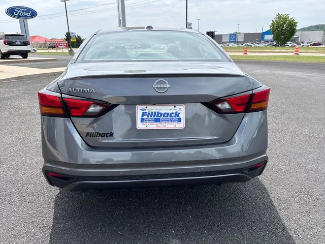 Used 2025 Gun Metallic Nissan 2.5 SV image 6