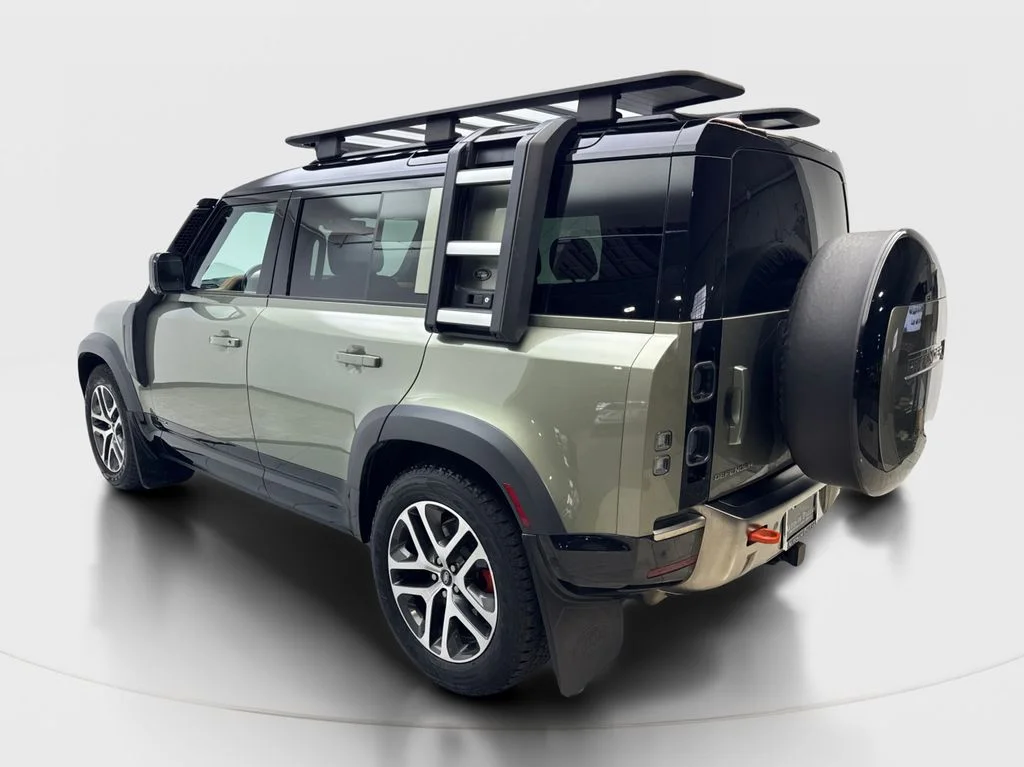 Used 2023 Green Land Rover X image 9