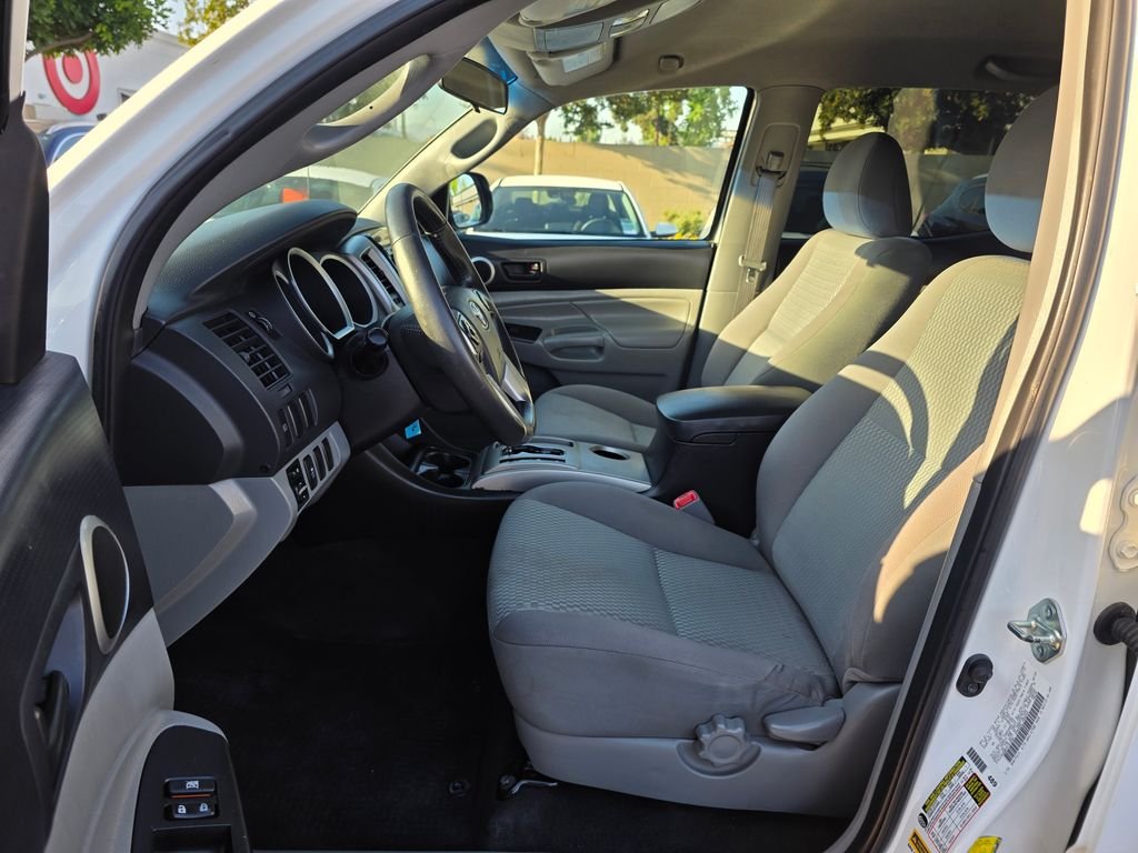 2015 Toyota Tacoma PreRunner - Photo 14