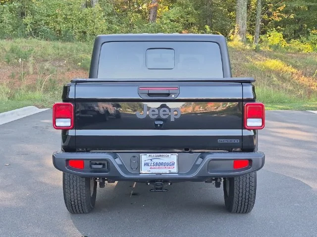 Used 2020 Black Jeep Sport image 12