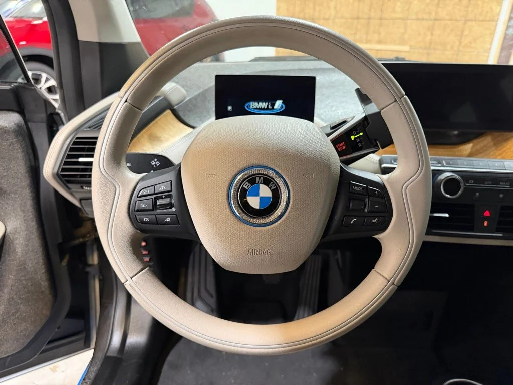 Used 2016 White BMW with Range Extender image 11