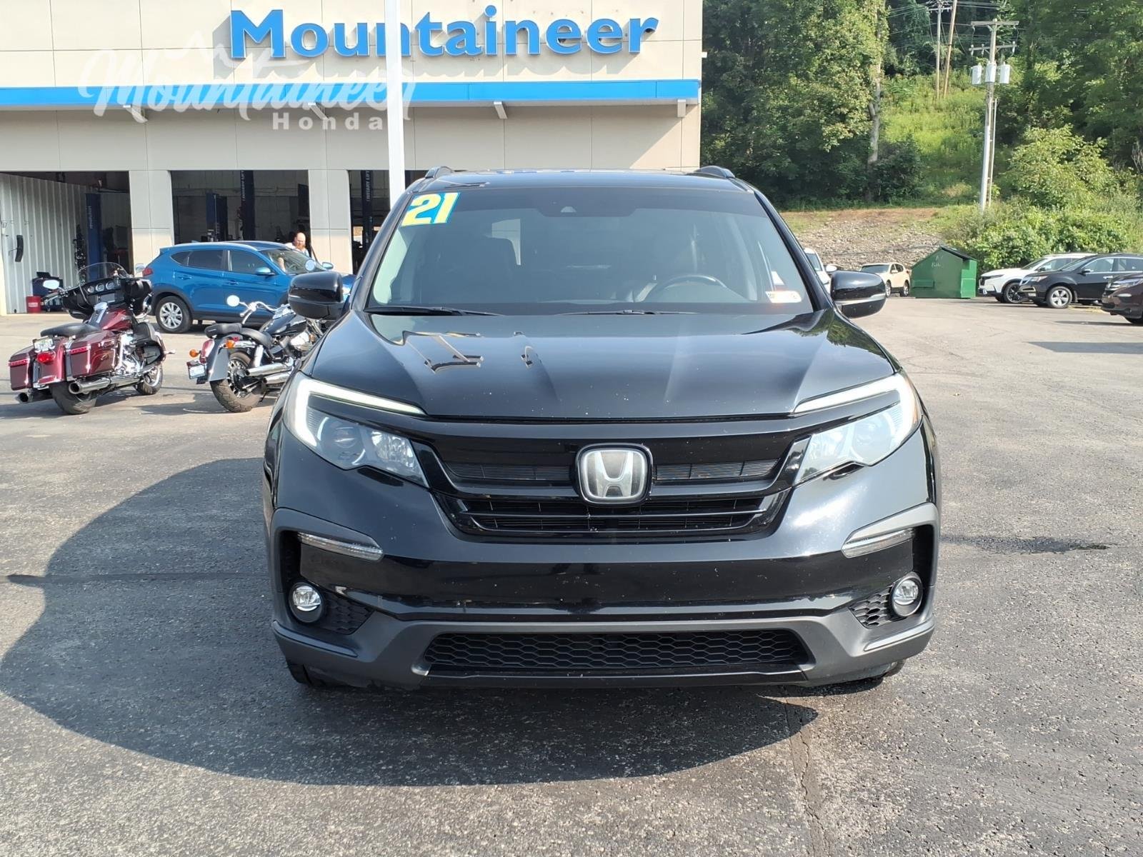 Used 2021 Crystal Black Pearl Honda Special Edition image 3