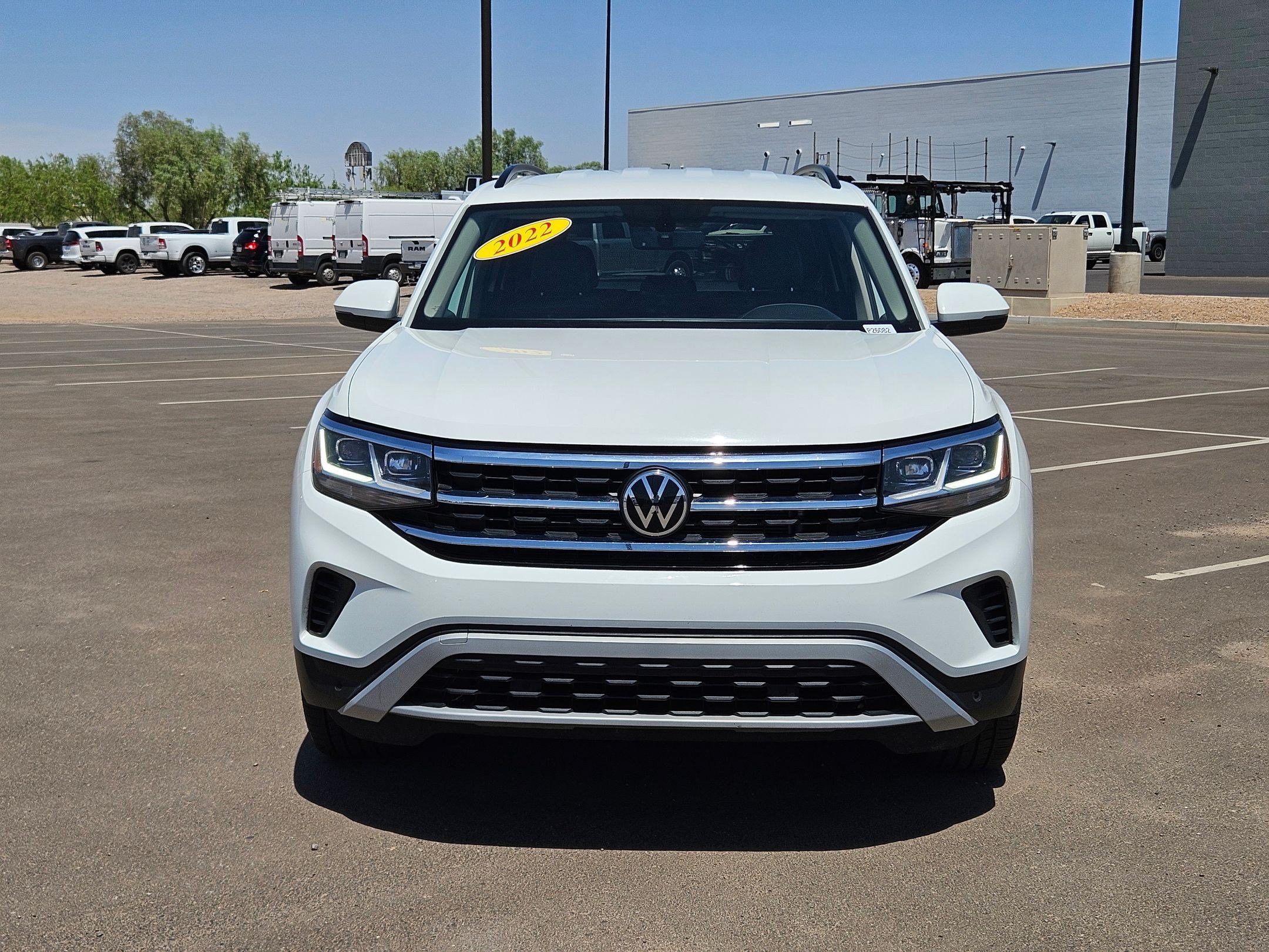 Used 2022 White Volkswagen 3.6L V6 SE w/Technology image 8