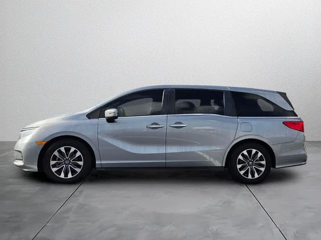 Used 2021 Silver Honda EX-L image 2