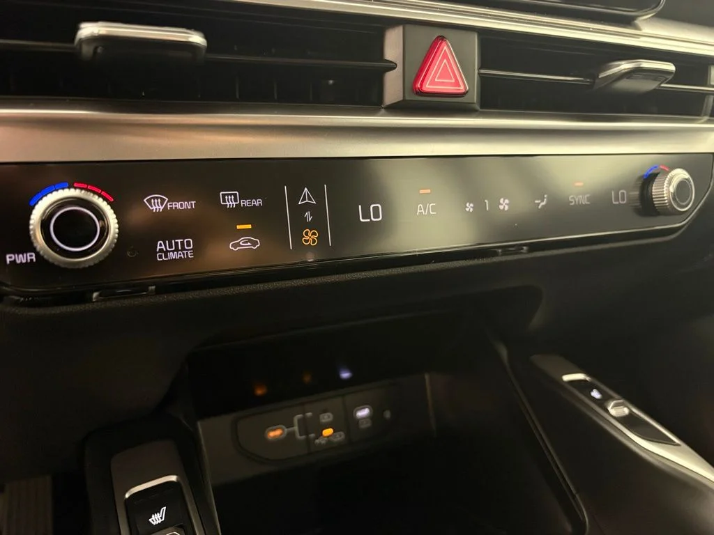 2026 Kia Sorento S - Photo 32