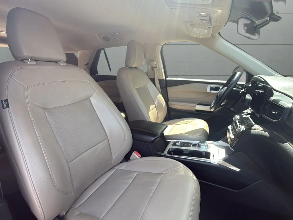 Used 2021 Red Ford Limited image 15