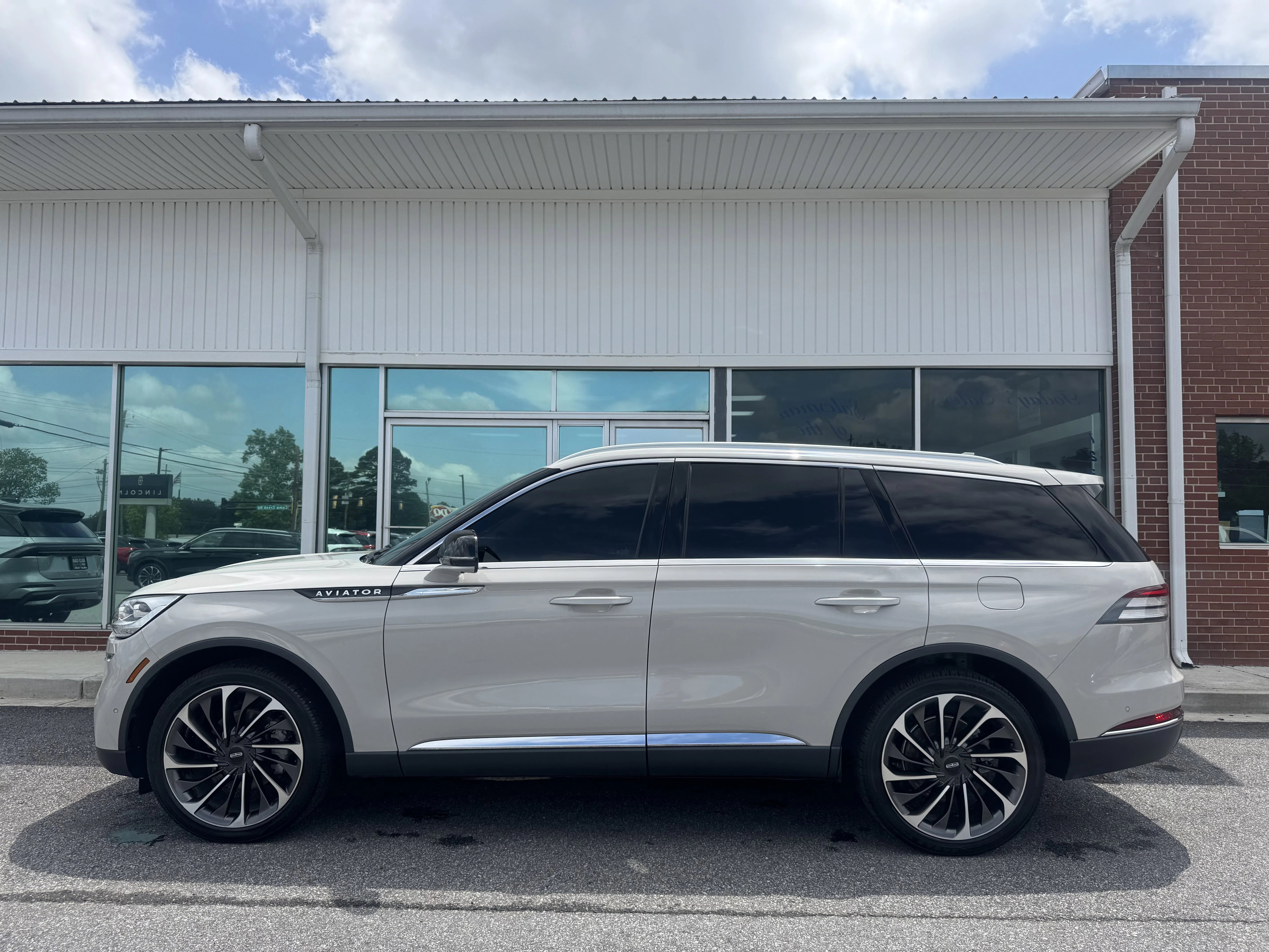 2020 Lincoln Aviator Reserve AWD's photo