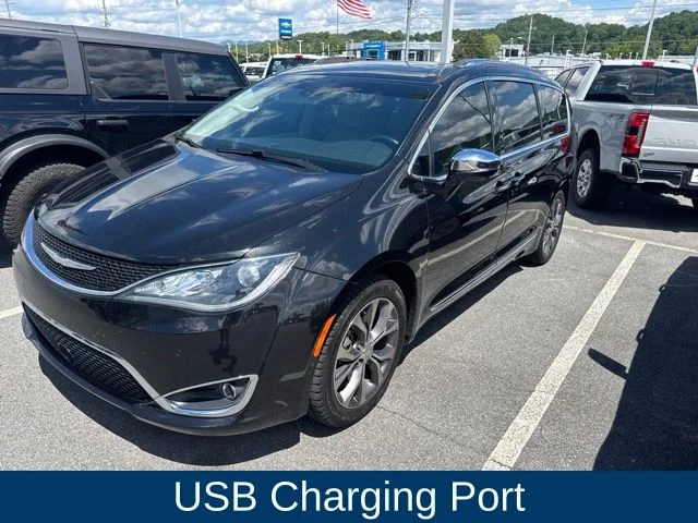 Used 2017 Black Chrysler Limited image 7