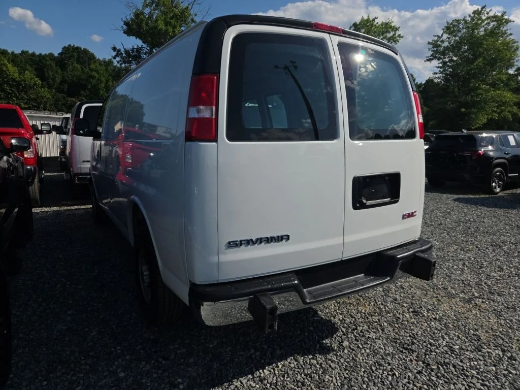 Used 2024 White GMC Work Van image 4