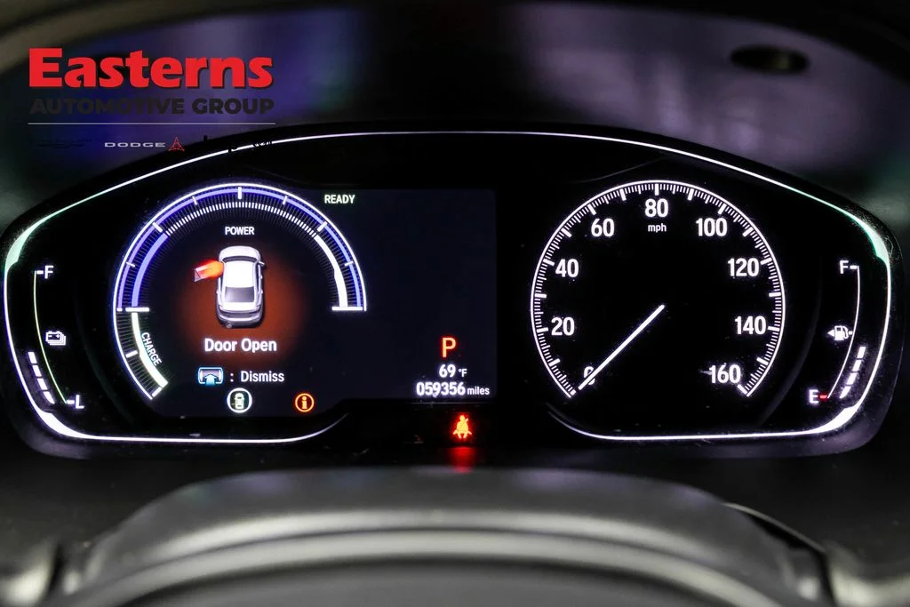 Used 2022 White Honda EX image 16