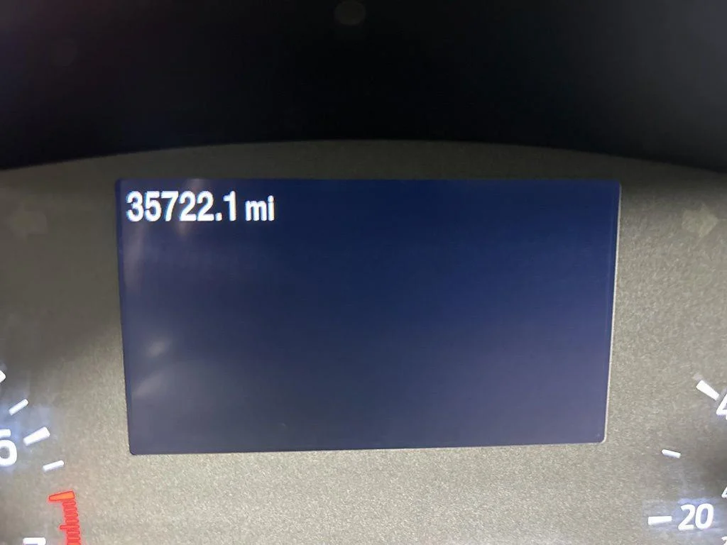 Used 2022 Oxford White Ford SEL image 18