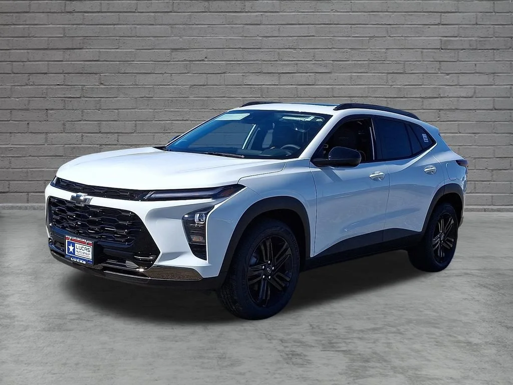 New 2026 Summit White Chevrolet ACTIV image 4