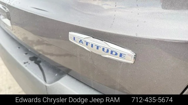 Used 2020 Gray Jeep Latitude image 12
