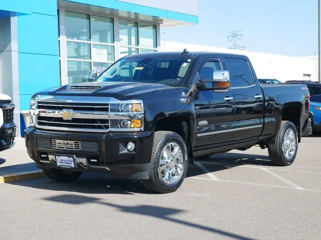 Used 2019 Chevrolet Silverado 2500HD High Country with VIN 1GC1KUEY8KF153956 for sale in Roseville, Minnesota