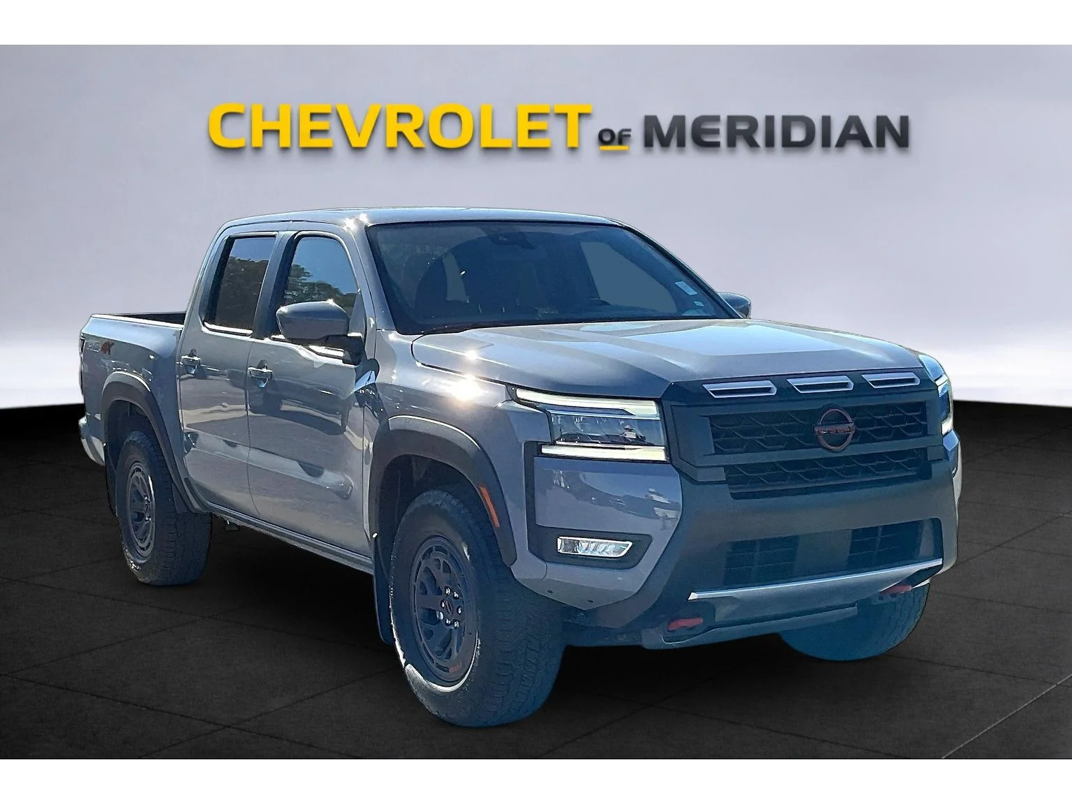 Used 2025  Nissan PRO-4X image 1