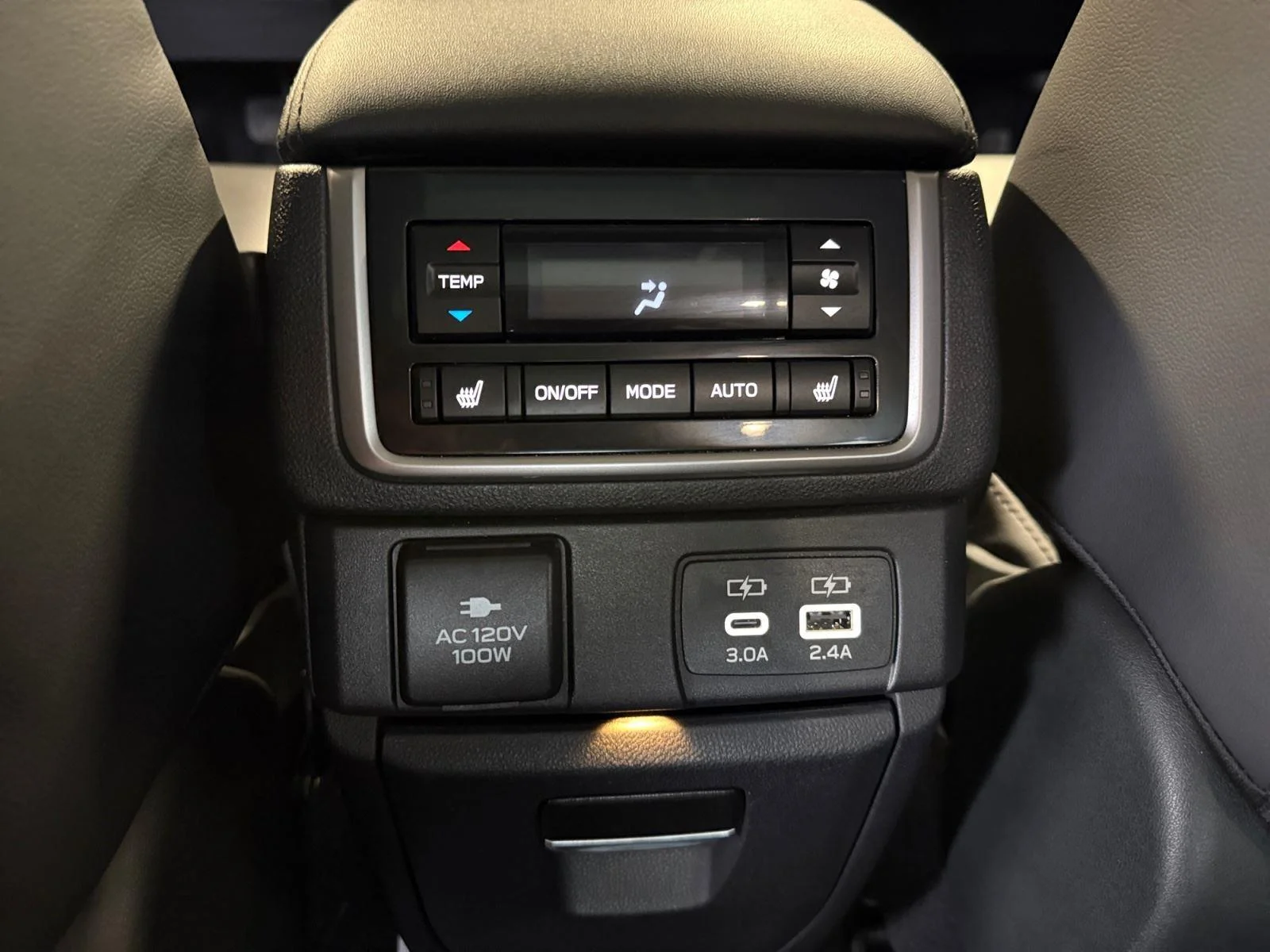 Used 2025 Crystal Black Silica Subaru Onyx Edition Touring image 23