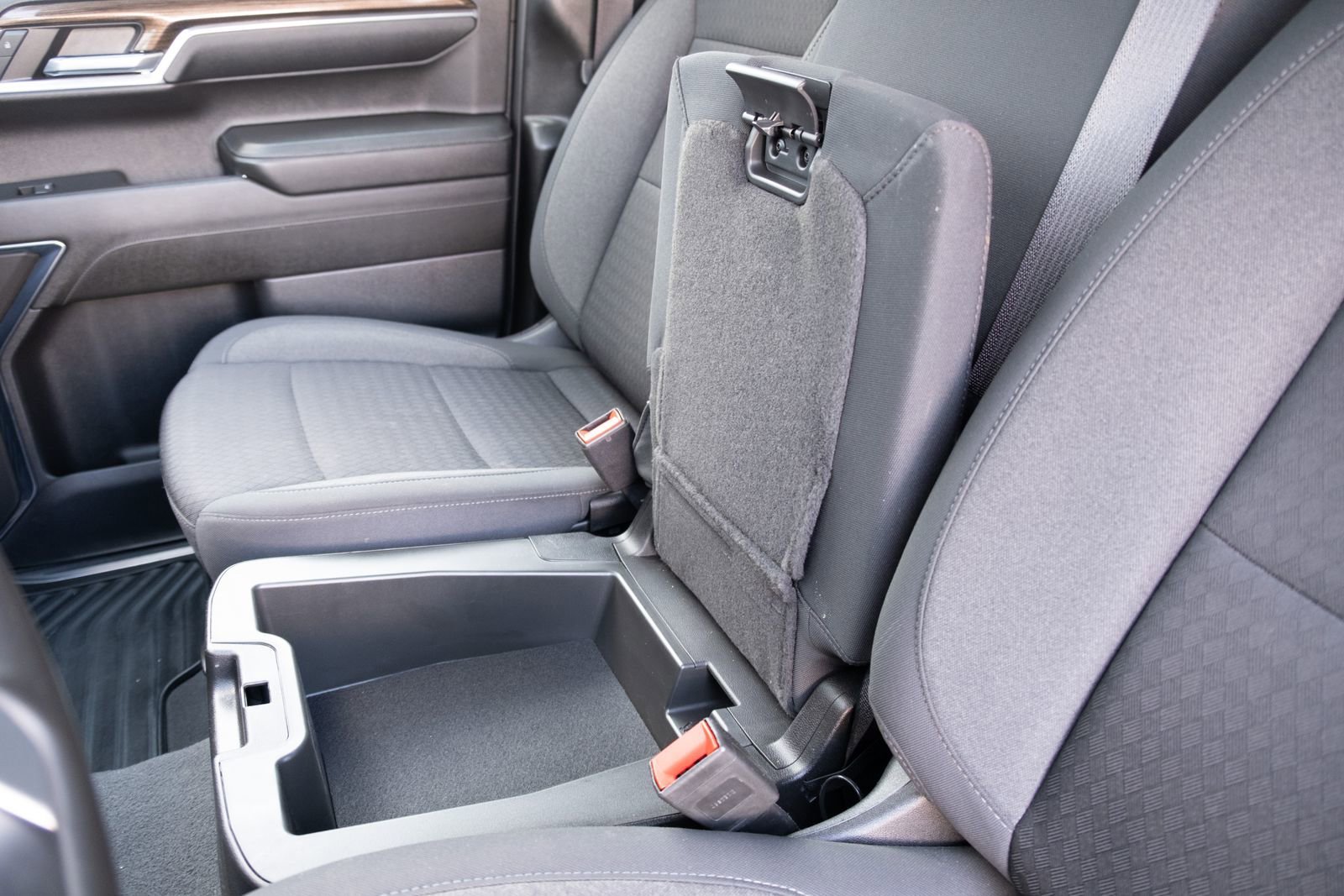 Used 2024 Summit White Chevrolet LT image 9