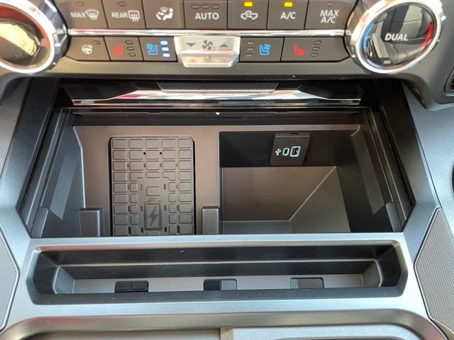 New 2026 Agate Black Metallic Ford F-250® Lariat® image 36