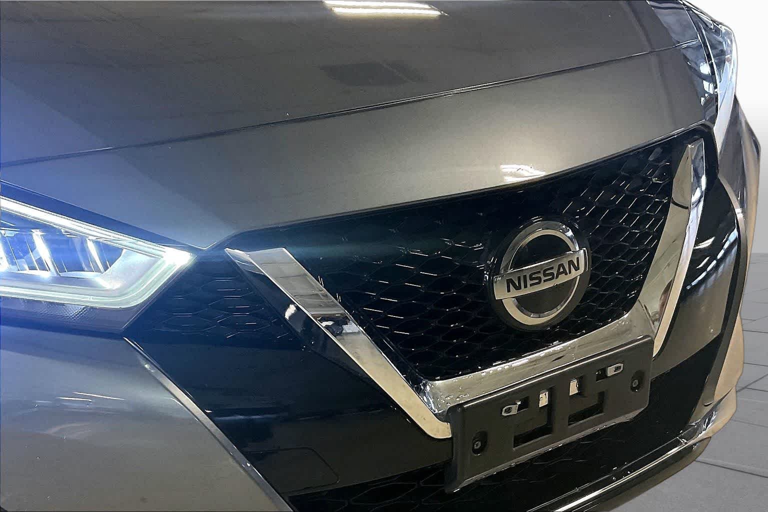 Used 2021 Gun Metallic Nissan SV image 29