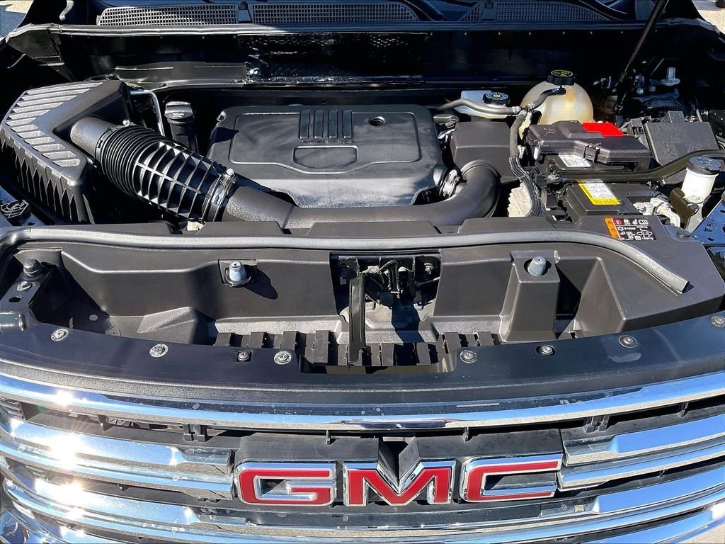 Used 2023 Black GMC SLE image 31