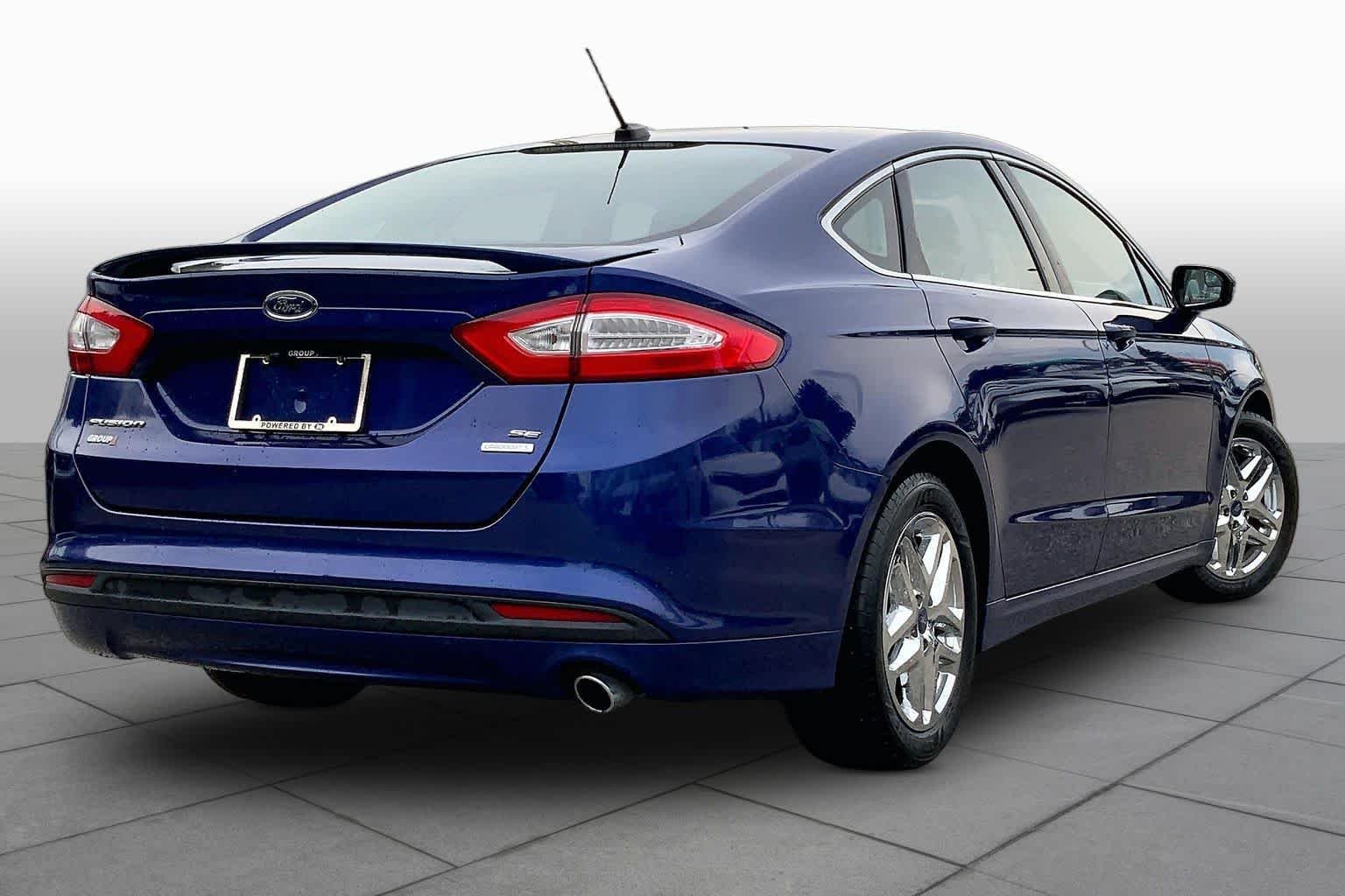 Used 2013 Deep Impact Blue Ford SE image 13