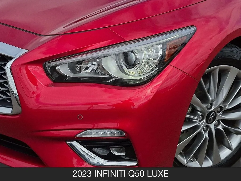 Used 2023 Red INFINITI LUXE image 10