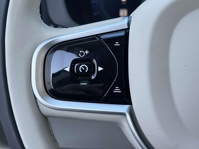 2025 Volvo XC60 Plus - Photo 21