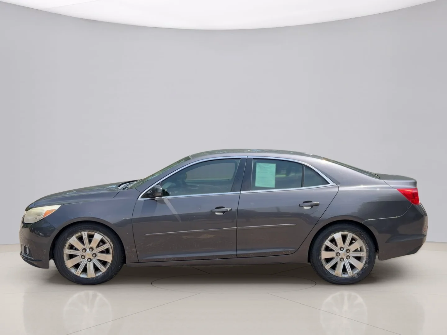 Used 2013 Gray Chevrolet LT image 2