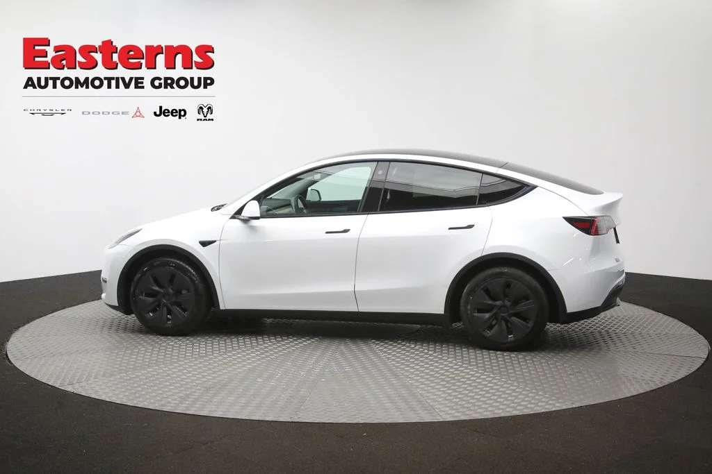 Used 2021 White Tesla Long Range image 54