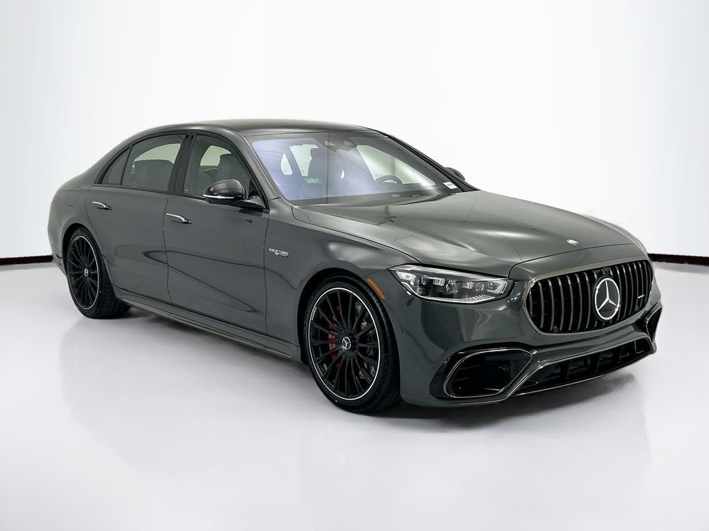 New 2026 MANUFAKTUR Silicon Grey Mercedes-Benz S 63 E AMG® image 3
