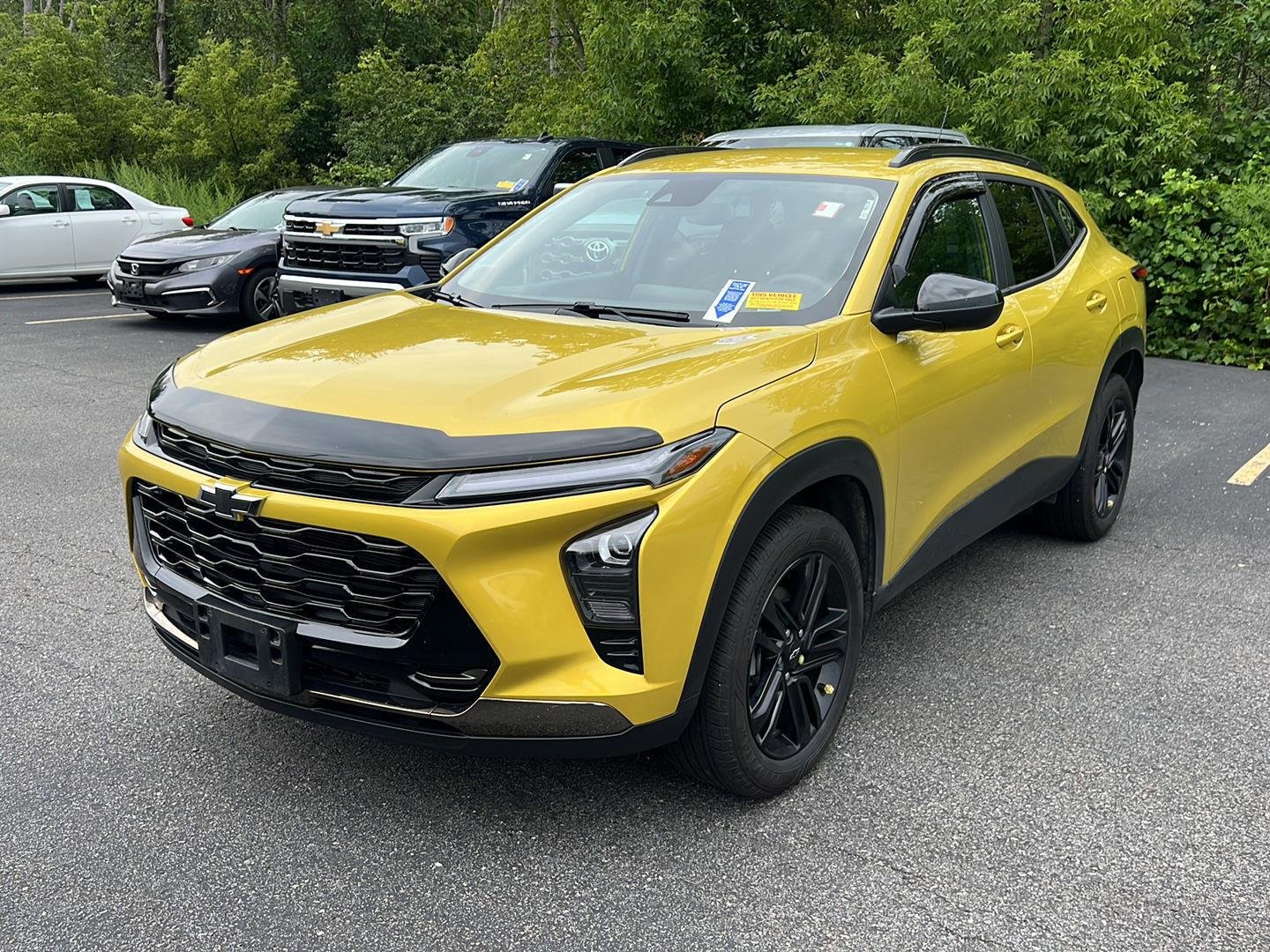 Used 2025 Nitro Yellow Metallic Chevrolet ACTIV image 2