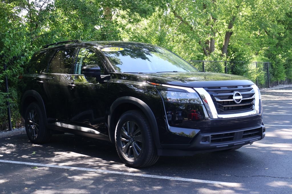 Used 2024 Super Black Nissan SV image 10