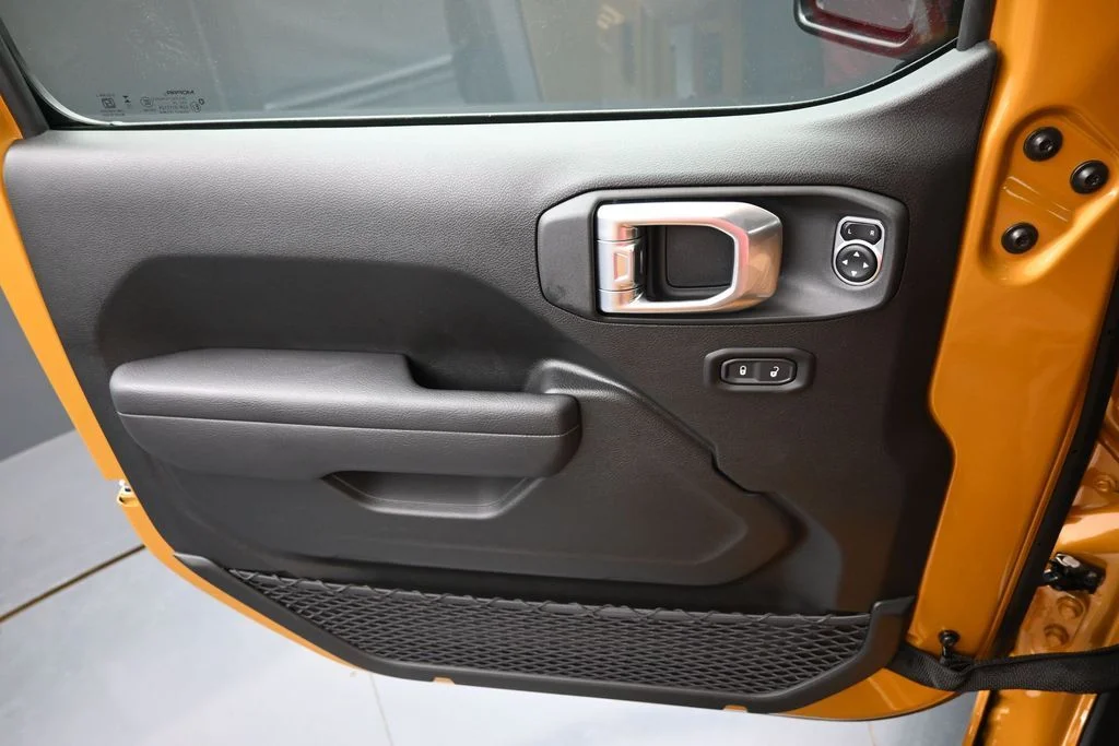 New 2026 Goldilocks Exterior Paint Jeep Sport S image 18