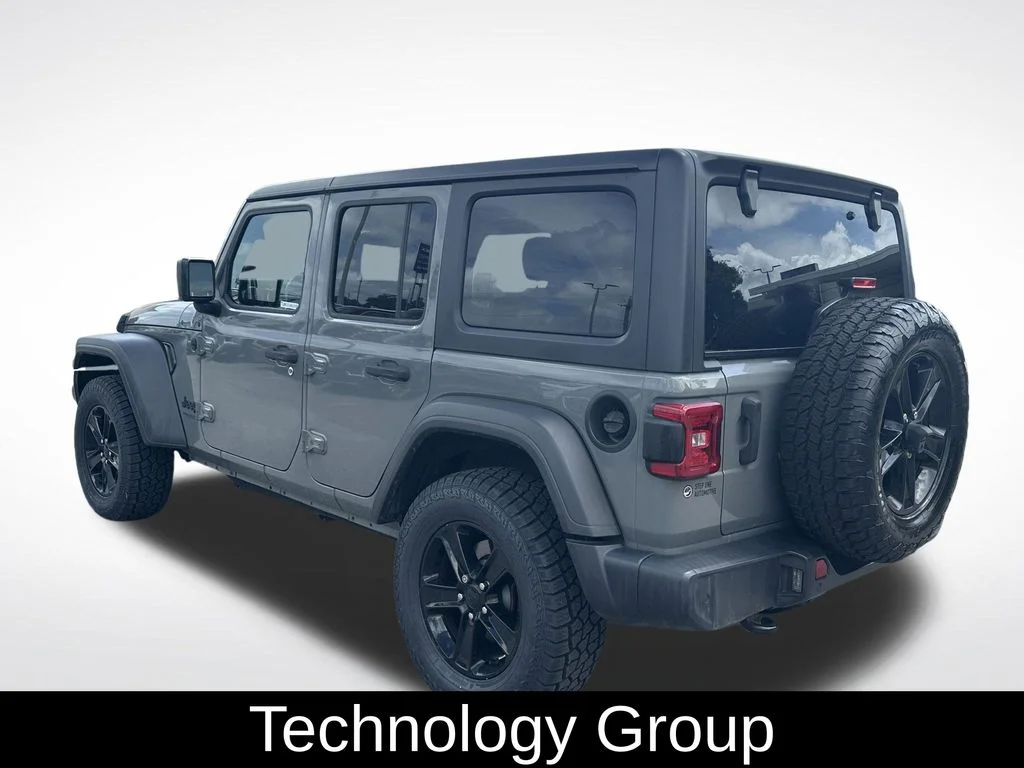 Used 2020 Gray Jeep Unlimited Sport Altitude image 5