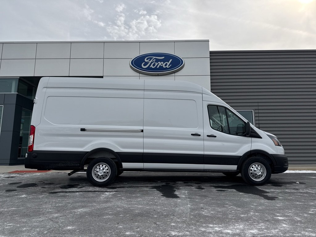 New 2026 Oxford White Ford Base w/9,950 lb. GVWR image 11